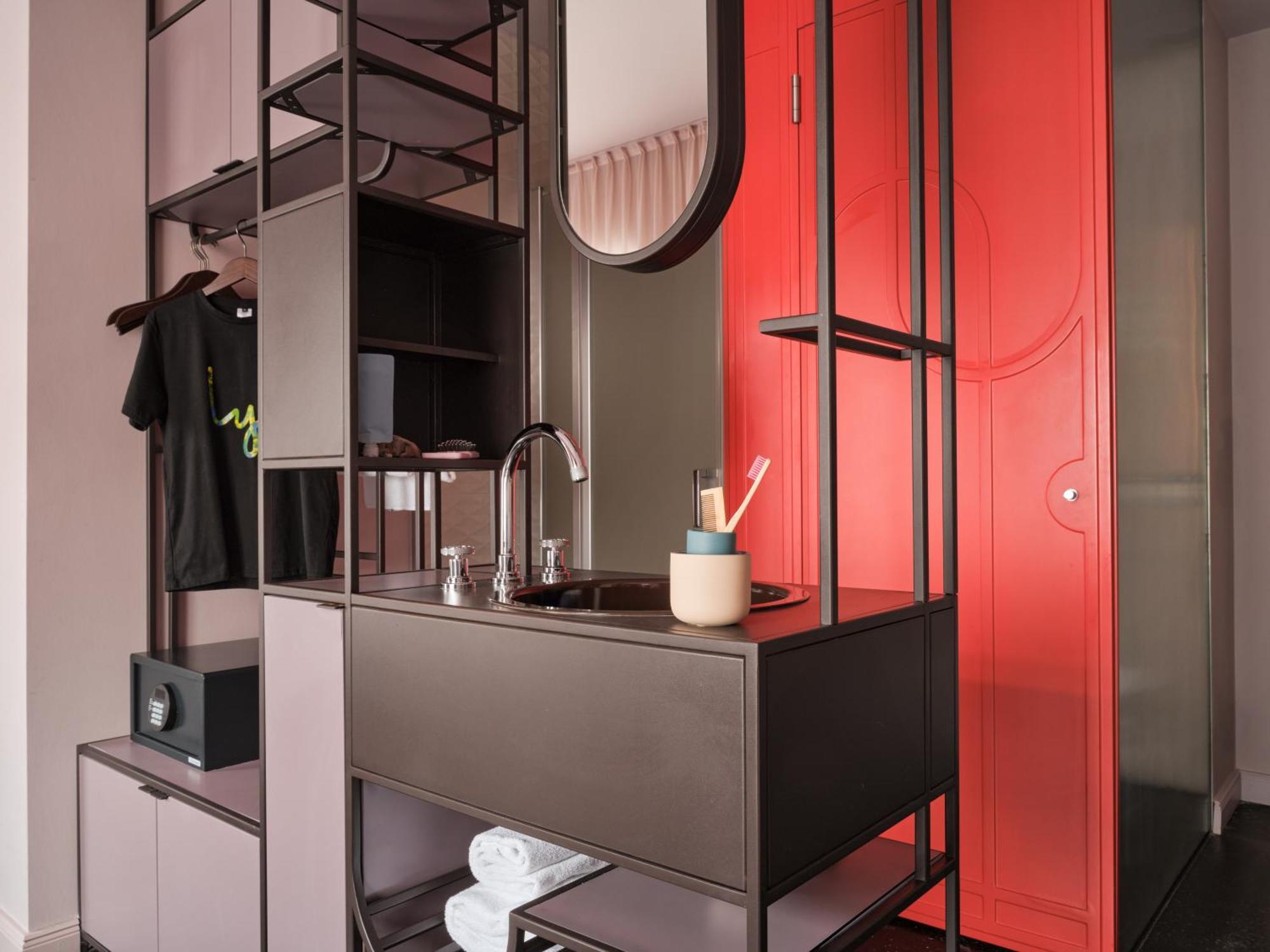 Lyf East Frankfurt Отель 4*